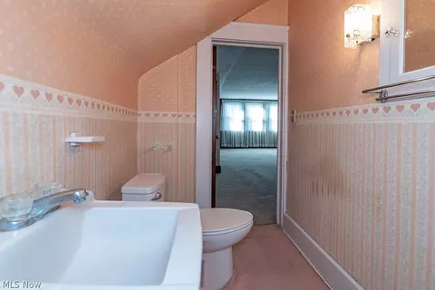 Bath - 171 E 264th St, Euclid, OH 44132 photo 5 of 6