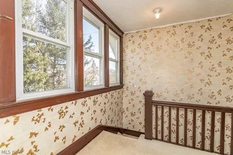 Bath - 171 E 264th St, Euclid, OH 44132 photo 6 of 6