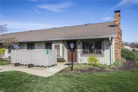 933 Kirkwall Dr, Copley, OH 44321