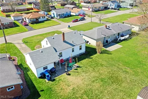 View/Area - 353 Como St, Struthers, OH 44471 photo 2 of 2