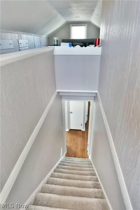 Entry Way - 353 Como St, Struthers, OH 44471 photo 1 of 1