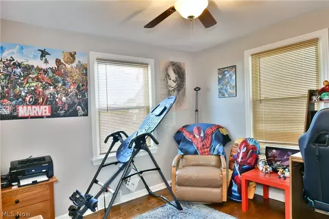 Bedroom - 353 Como St, Struthers, OH 44471 photo 1 of 5