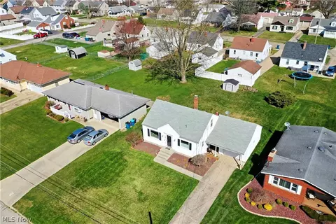 View/Area - 353 Como St, Struthers, OH 44471 photo 1 of 2