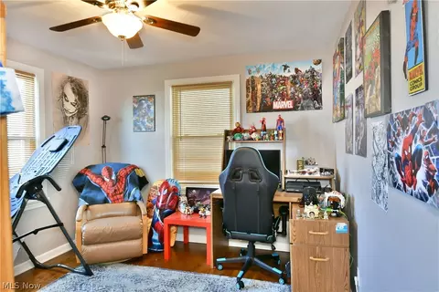Living - 353 Como St, Struthers, OH 44471 photo 7 of 9