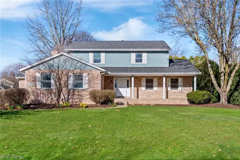 173 Kandel Cir SE, North Canton, OH 44720