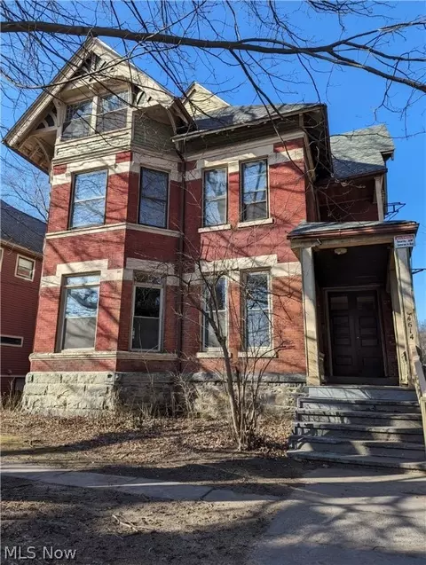 4614 Franklin Blvd, Cleveland, OH 44102