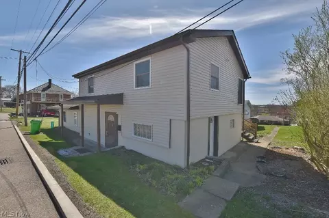 100 Rader Ave SW, Carrollton, OH 44615