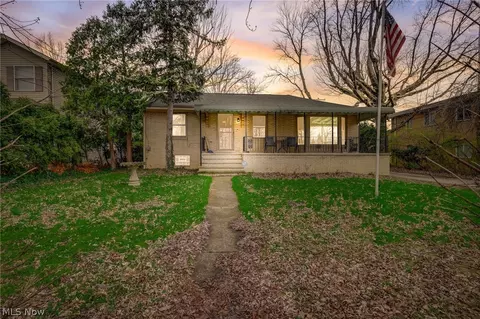 1498 E 337th St, Eastlake, OH 44095