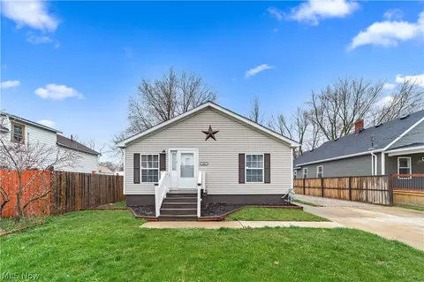 418 W 22nd St, Lorain, OH 44052
