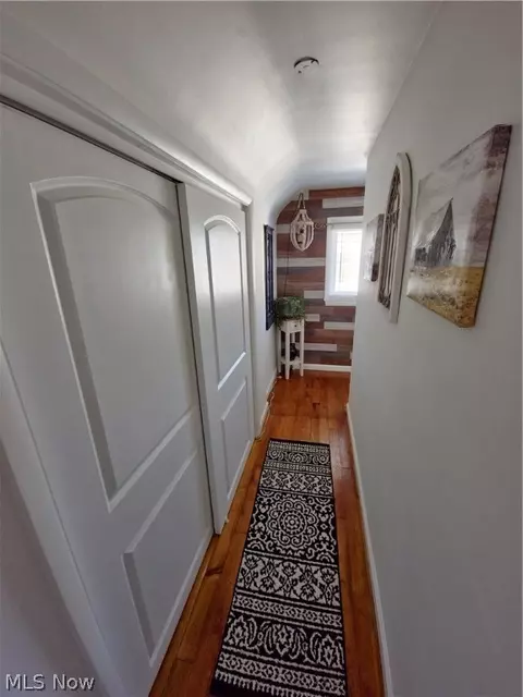 Entry Way - 1681 Rush Rd, Wickliffe, OH 44092 photo 2 of 3