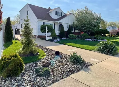 Exterior - 1681 Rush Rd, Wickliffe, OH 44092 photo 5 of 5