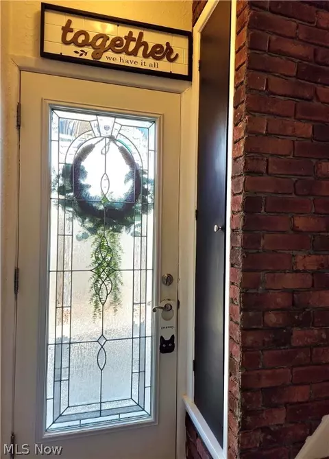 Entry Way - 1681 Rush Rd, Wickliffe, OH 44092 photo 3 of 3