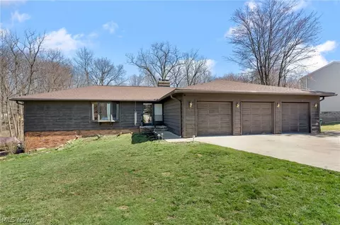 7290 S Meadow Dr, Concord, OH 44077