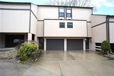 2320 High St, Cuyahoga Falls, OH 44221