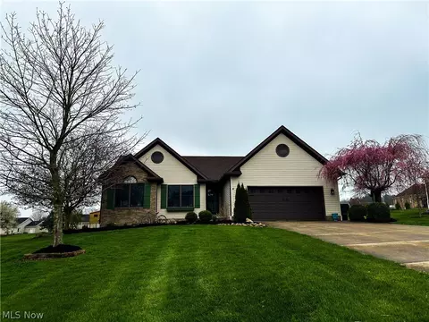 125 Farmington Ave, Dalton, OH 44618