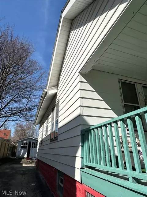 Exterior - 1284 Murray Ave, Akron, OH 44310 photo 4 of 5