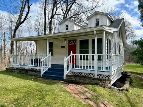 1138 Marquardt Ave NW, North Canton, OH 44720