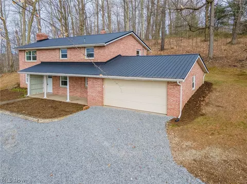 Exterior - 25005 W Egypt Rd, Minerva, OH 44657 photo 1 of 5