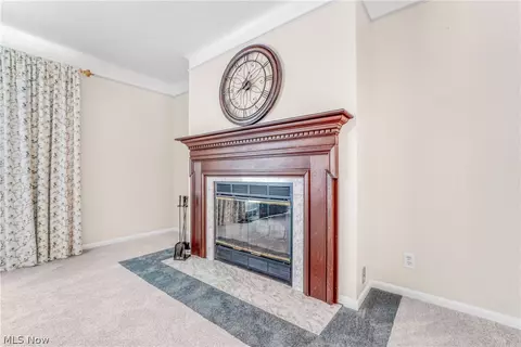 Living - 3716 E Wallings Rd, Broadview Heights, OH 44147 photo 2 of 4
