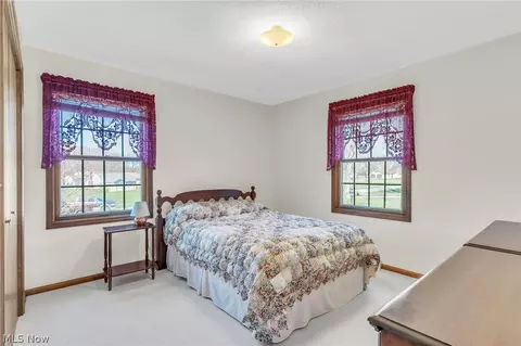 Bedroom - 1585 Hemlock Dr, Ashtabula, OH 44004 photo 2 of 3