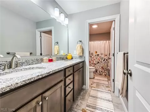 Bath - 2496 Dodd Rd, Willoughby Hills, OH 44094 photo 5 of 6