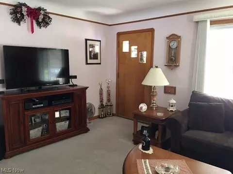 8006 Essen Ave, Parma, OH 44129 photo 11