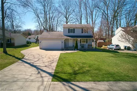 3978 Canterbury Dr, Brunswick, OH 44212