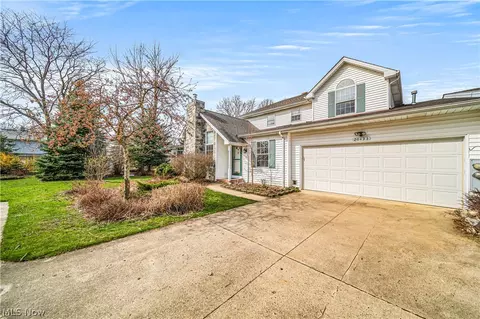 20493 Brookstone Trl, Middleburg Heights, OH 44130