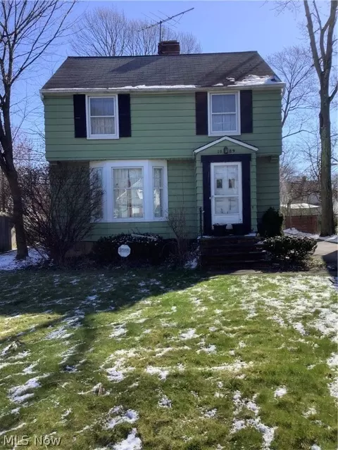 1089 Winston Rd, South Euclid, OH 44121