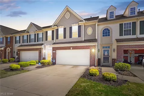987 Tradewinds Cv, Painesville, OH 44077