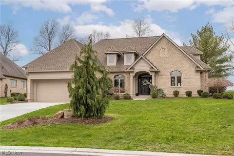 3901 Woodleigh Ave NW, Canton, OH 44718