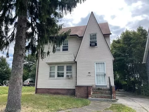 15002 Edgewood Ave, Cleveland, OH 44128