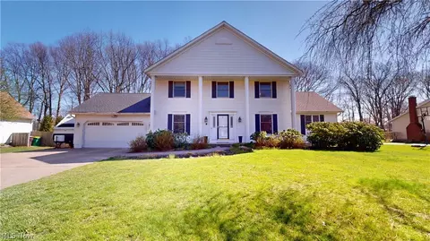 5431 Grace Dr, Mentor, OH 44060