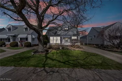 8206 Liberty Ave, Parma, OH 44129