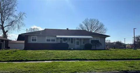 432 Caroline Ave, Williamstown, WV 26187