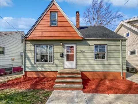 3858 Brookside Blvd, Cleveland, OH 44111