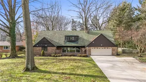 910 Worton Park, Mayfield Village, OH 44143