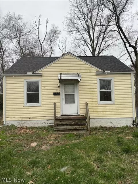 506 Brenneman Blvd, Akron, OH 44314