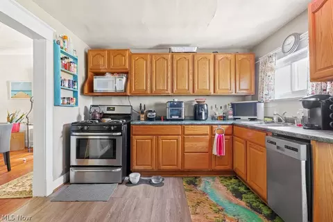 Kitchen - 467 Sharp Ave, Salem, OH 44460 photo 1 of 2