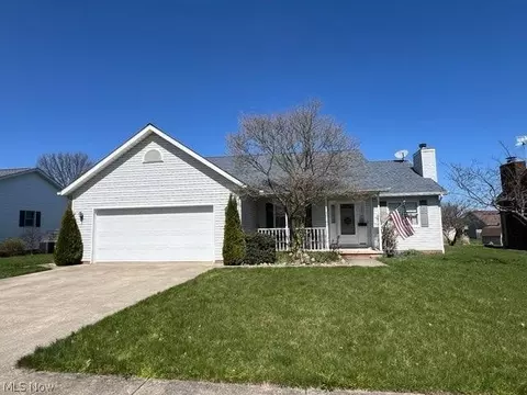 437 Donald Dr SW, New Philadelphia, OH 44663