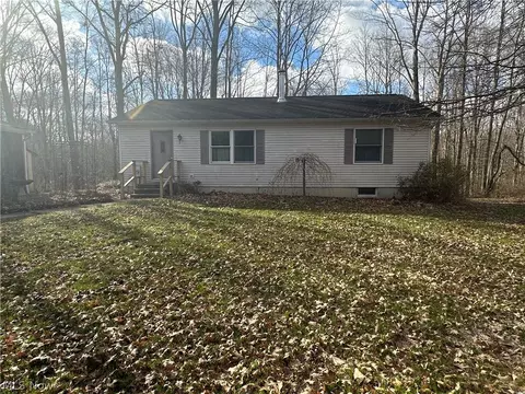 4016 Callender Rd, Rock Creek, OH 44084