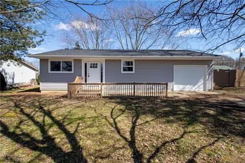 302 Cardinal St, Apple Creek, OH 44606