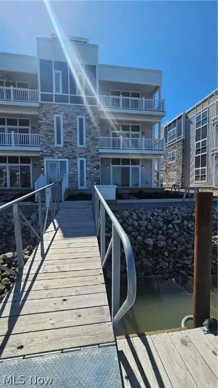2713 S Harbor Bay Dr #1212, Lakeside-marblehead, OH 43440