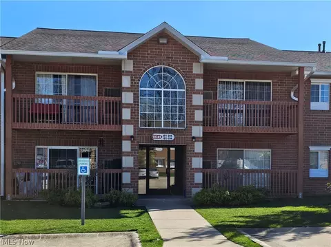 10365 Glenway Dr #204, Twinsburg, OH 44087