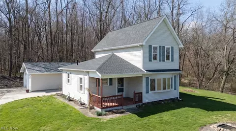 2045 Carmont Ave NW, Massillon, OH 44647