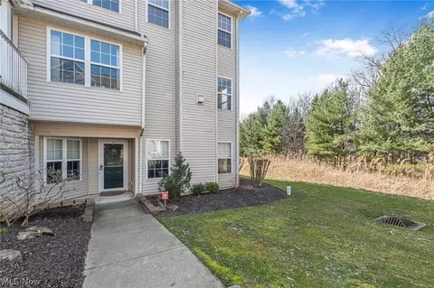 5150 Whispering Oaks Blvd #A2, Parma, OH 44134