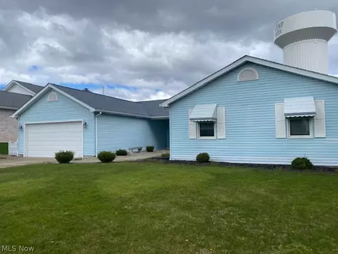 4866 Darbyshire Ct, Canfield, OH 44406