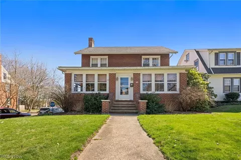 864 16th St NE, Massillon, OH 44646