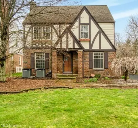 3300 Ardmore Rd, Shaker Heights, OH 44120