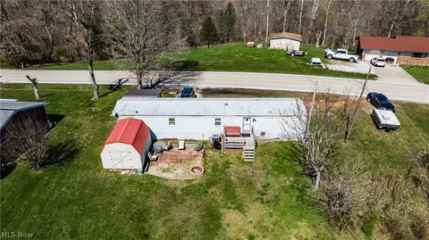 1963 New England Ridge Rd, Washington, WV 26181